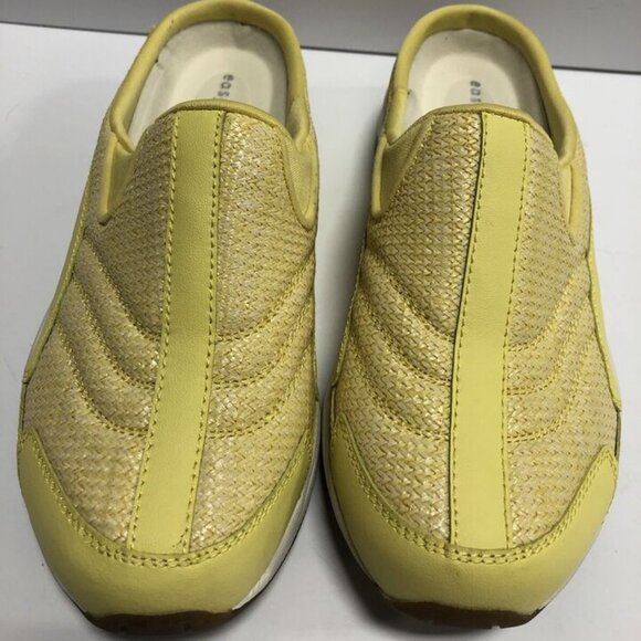 Easy Spirit Women’s TravelTime, Yellow Slip-On Mules, Size 6.5 WW. - Picture 3 of 6